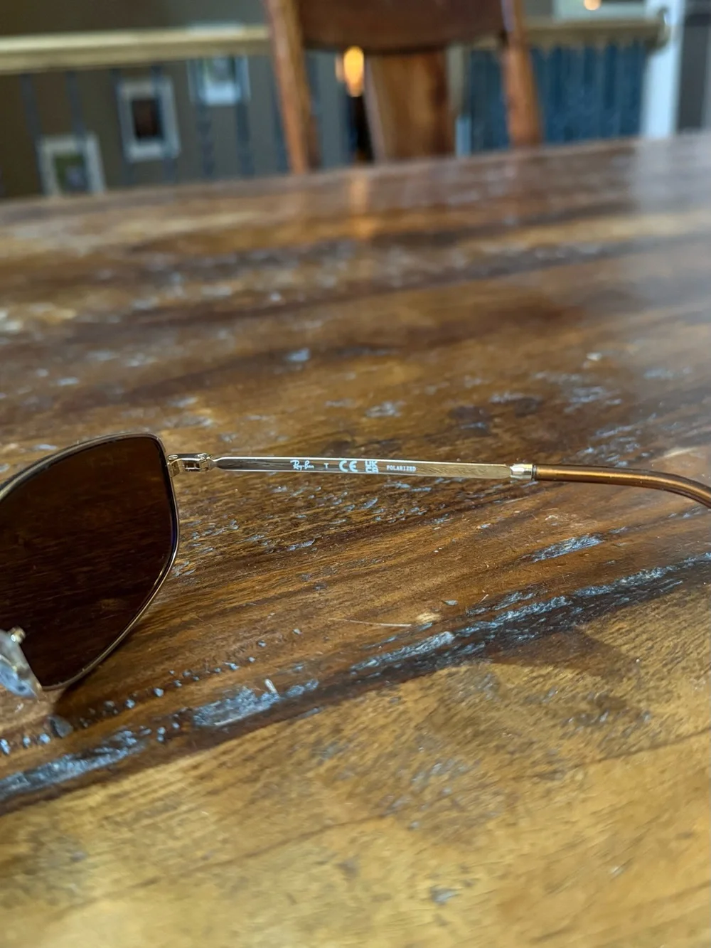 Men’s Gold Frame Sunglasses with Dark Lenses